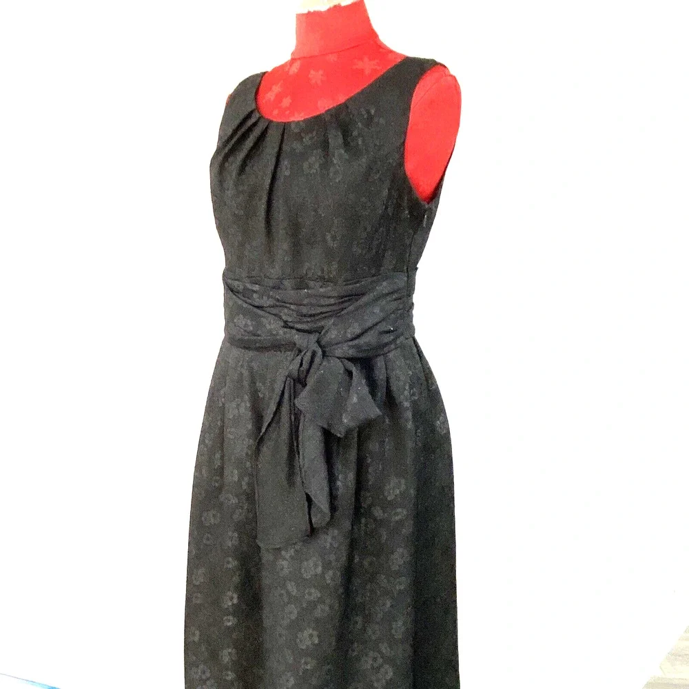 Evan Picone size 10 black brocade cocktail dress scoop neck sleeveless elegant